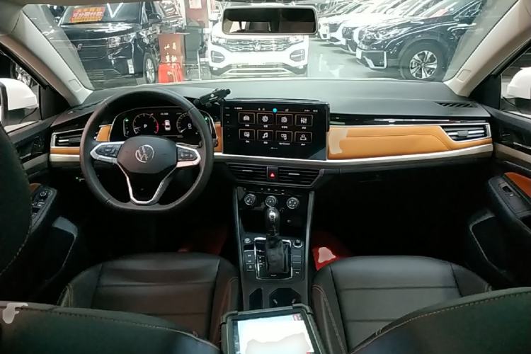 Used Volkswagen Bora 2023 200TSI DSG YueXing PRO Edition Center Console