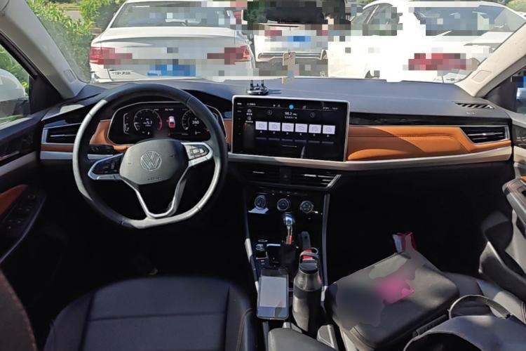 Used Volkswagen Bora 2023 200TSI DSG YueXing PRO Edition Center Console
