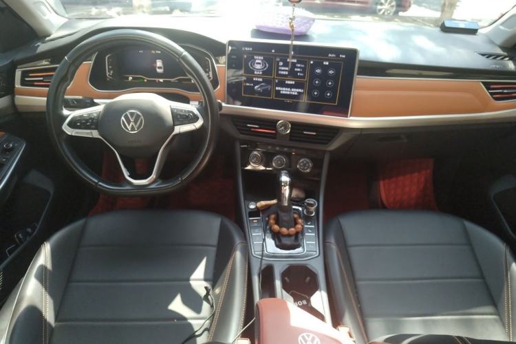 Used Volkswagen Bora 2023 200TSI DSG YueXing PRO Edition Center Console