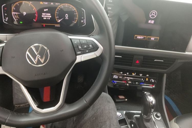 Used Volkswagen Bora 2023 300TSI DSG Prestige Edition Center Console