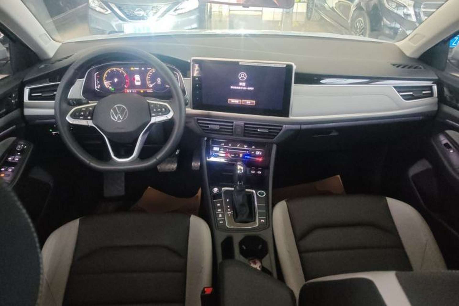 Used Volkswagen Bora 2023 300TSI DSG Prestige Edition Center Console