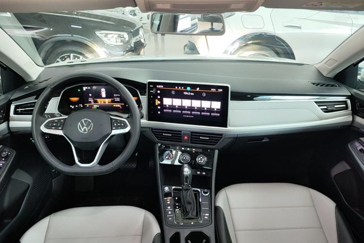 Used Volkswagen Bora 2023 280TSI DSG Comfort Edition Center Console