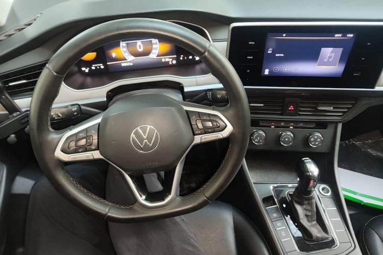 Used Volkswagen Bora 2023 200TSI DSG Comfort Edition Center Console