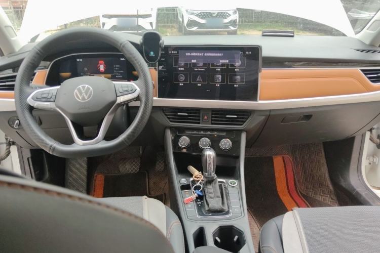 Used Volkswagen Bora 2023 200TSI DSG Enjoyment Edition Center Console