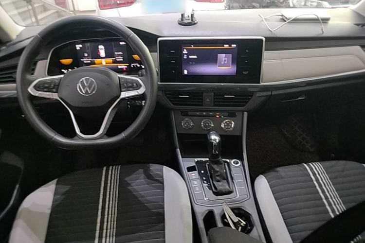 Used Volkswagen Bora 2023 200TSI DSG Comfort Edition Center Console