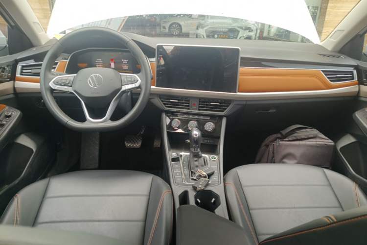 Used Volkswagen Bora 2023 280TSI DSG Comfort Edition Center Console