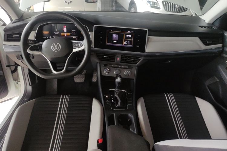 Used Volkswagen Bora 2023 200TSI DSG Comfort Edition Center Console