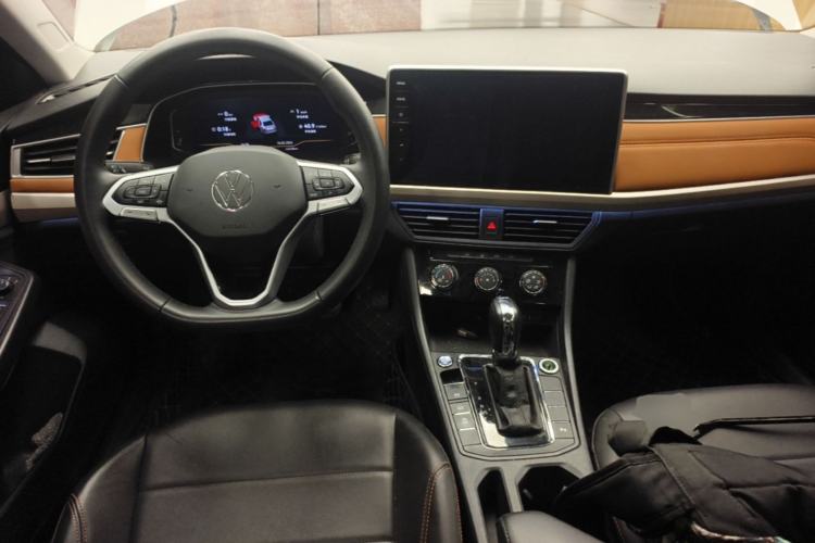 Used Volkswagen Bora 2023 200TSI DSG YueXing PRO Edition Center Console