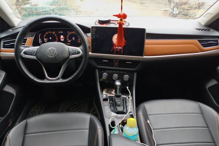 Used Volkswagen Bora 2023 200TSI DSG YueXing PRO Edition Center Console