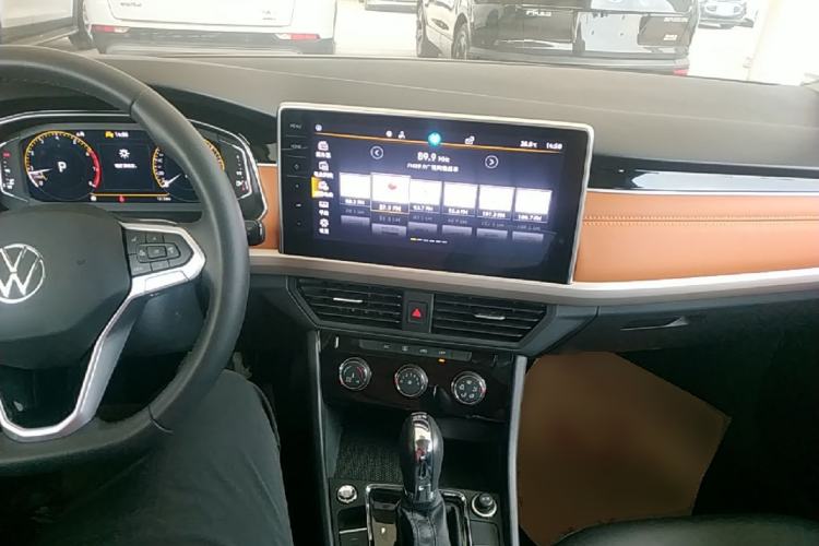 Used Volkswagen Bora 2023 200TSI DSG YueXing PRO Edition Center Console