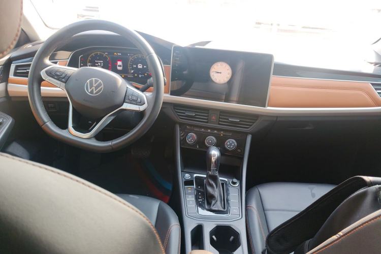Used Volkswagen Bora 2023 200TSI DSG YueXing PRO Edition Center Console