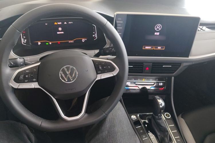 Used Volkswagen Bora 2023 280TSI DSG Prestige Edition Center Console