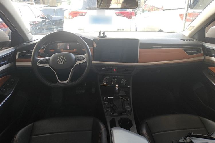Used Volkswagen Bora 2023 200TSI DSG Enjoyment Edition Center Console