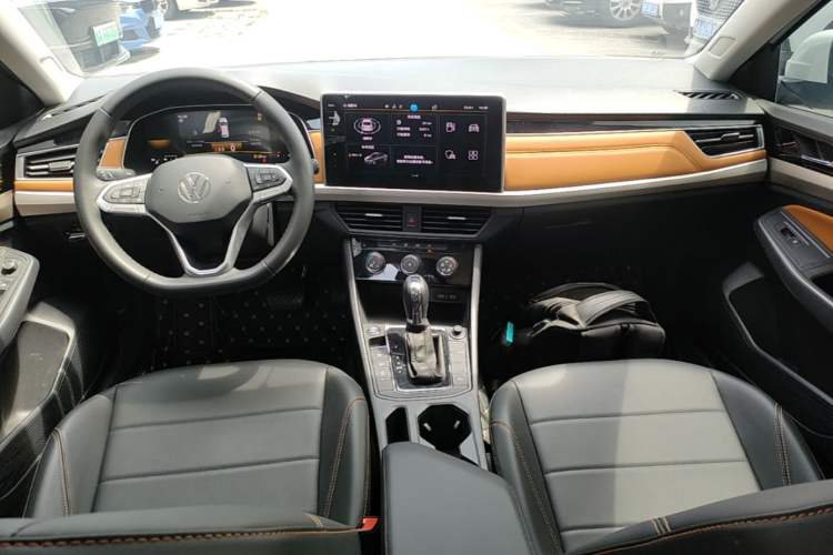 Used Volkswagen Bora 2023 200TSI DSG Enjoyment Edition Center Console