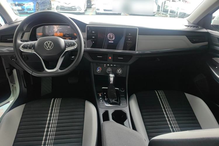 Used Volkswagen Bora 2023 200TSI DSG Comfort Edition Center Console