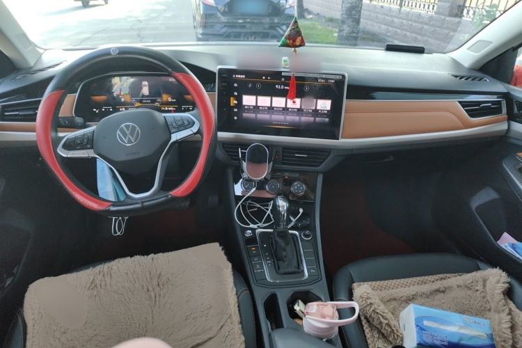 Used Volkswagen Bora 2023 200TSI DSG Smart Drive Version Center Console