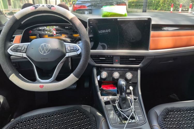 Used Volkswagen Bora 2023 200TSI DSG Smart Drive Version Center Console