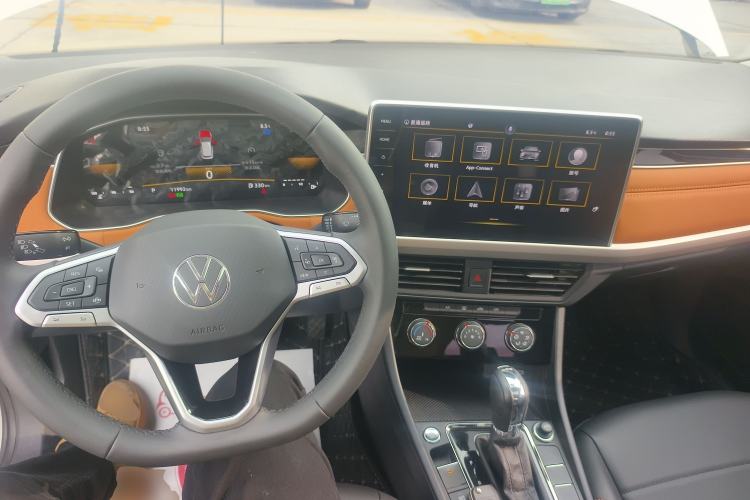 Used Volkswagen Bora 2023 200TSI DSG Enjoyment Edition Center Console
