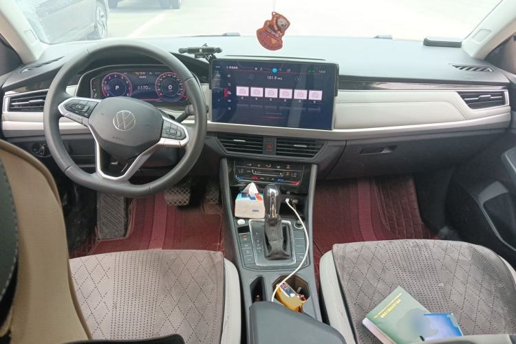 Used Volkswagen Bora 2023 300TSI DSG Prestige Edition Center Console