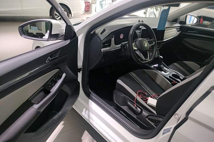 Used Volkswagen Bora 2023 200TSI DSG Comfort Edition Driver Seat
