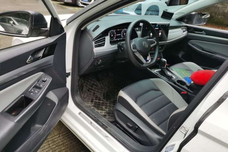 Used Volkswagen Bora 2023 300TSI DSG Prestige Edition Driver Seat