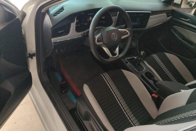 Used Volkswagen Bora 2023 200TSI Manual Comfort Edition Driver Seat