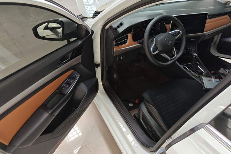 Used Volkswagen Bora 2023 200TSI DSG SmartDrive PRO Edition Driver Seat