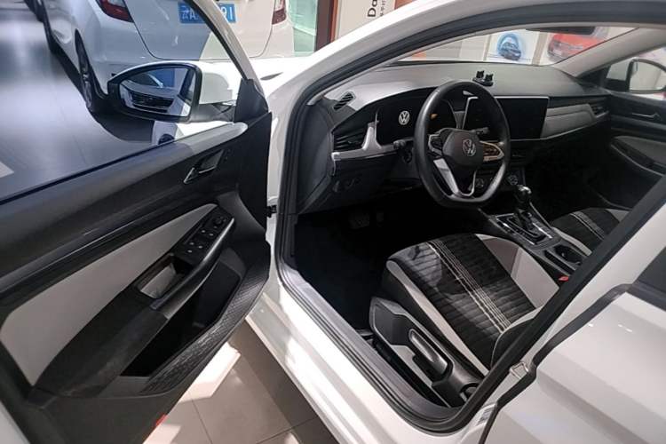 Used Volkswagen Bora 2023 200TSI DSG Comfort Edition Driver Seat