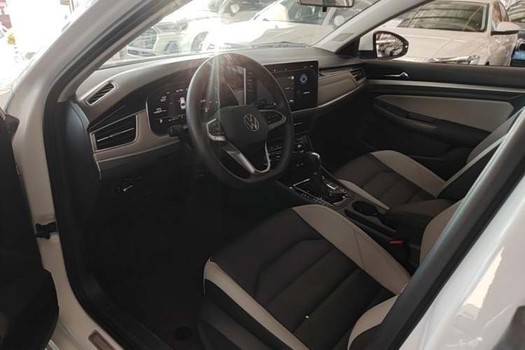 Used Volkswagen Bora 2023 280TSI DSG Prestige Edition Driver Seat