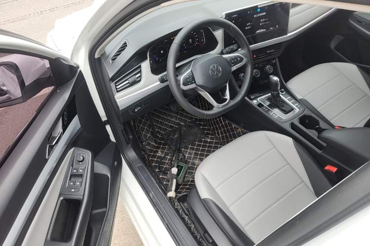 Used Volkswagen Bora 2023 200TSI DSG YueXing PRO Edition Driver Seat