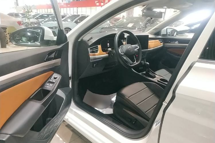 Used Volkswagen Bora 2023 200TSI DSG SmartDrive PRO Edition Driver Seat