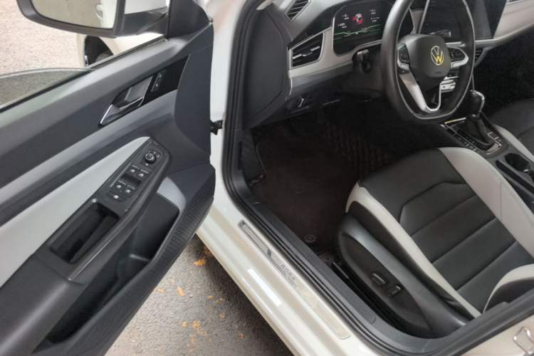 Used Volkswagen Bora 2023 300TSI DSG Prestige Edition Driver Seat