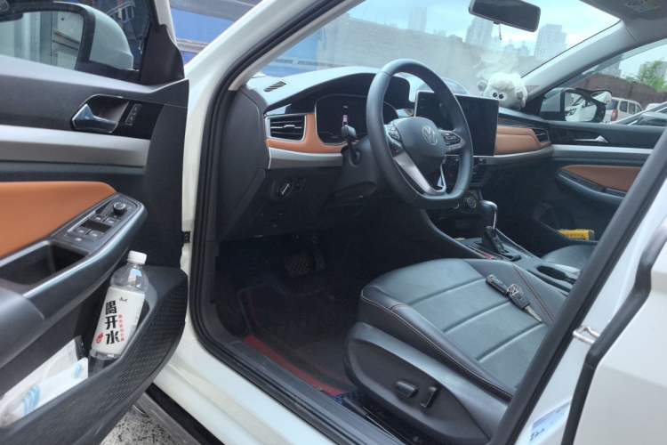 Used Volkswagen Bora 2023 200TSI DSG YueXing PRO Edition Driver Seat