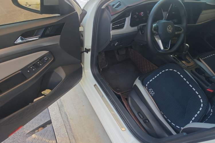 Used Volkswagen Bora 2023 300TSI DSG Prestige Edition Driver Seat