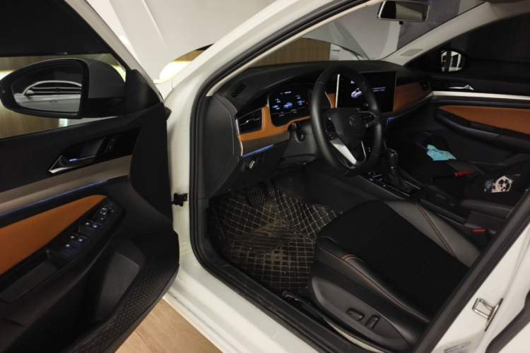 Used Volkswagen Bora 2023 200TSI DSG YueXing PRO Edition Driver Seat
