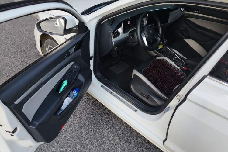 Used Volkswagen Bora 2023 280TSI DSG Prestige Edition Driver Seat