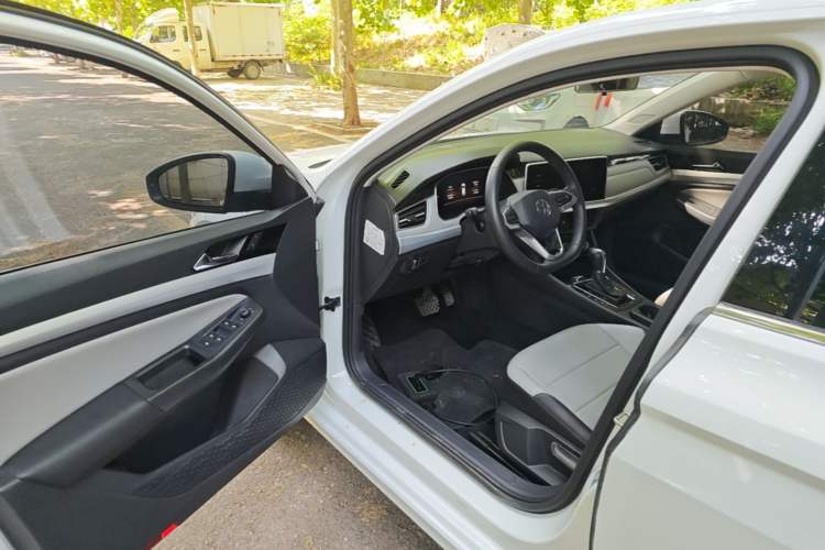 Used Volkswagen Bora 2023 200TSI DSG Enjoyment Edition Driver Seat