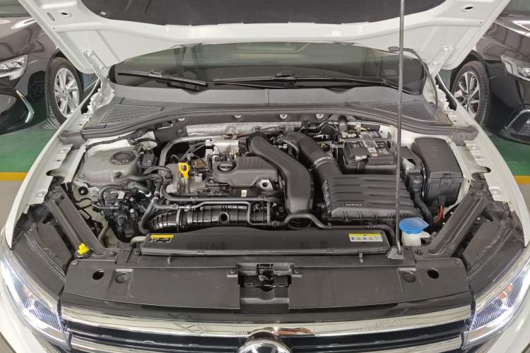 Used Volkswagen Bora 2023 300TSI DSG Prestige Edition Engine Bay