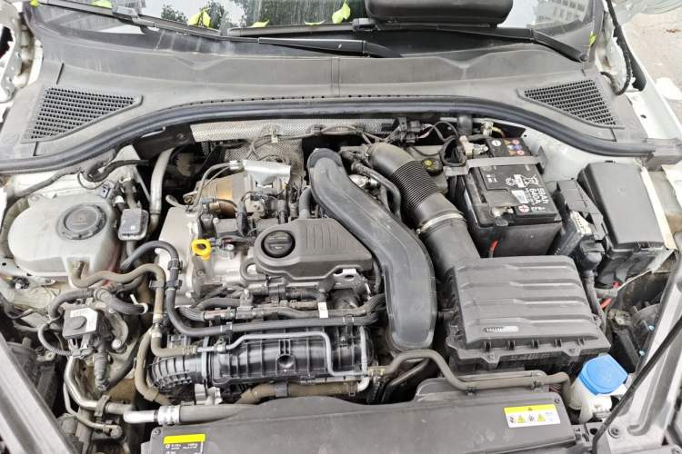 Used Volkswagen Bora 2023 300TSI DSG Prestige Edition Engine Bay