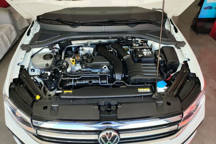 Used Volkswagen Bora 2023 300TSI DSG Prestige Edition Engine Bay