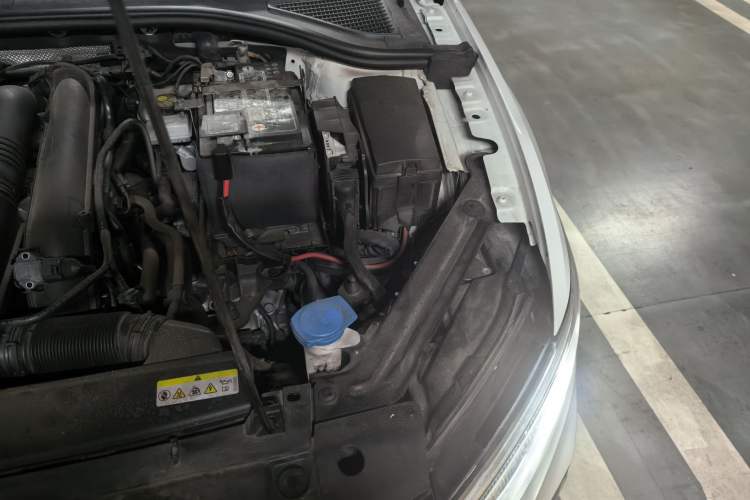 Used Volkswagen Bora 2023 280TSI DSG Prestige Edition Engine Bay Left