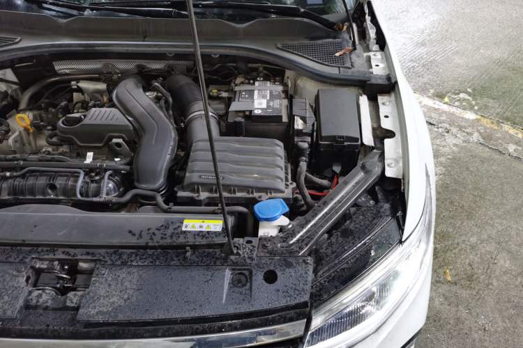 Used Volkswagen Bora 2023 300TSI DSG Prestige Edition Engine Bay Left