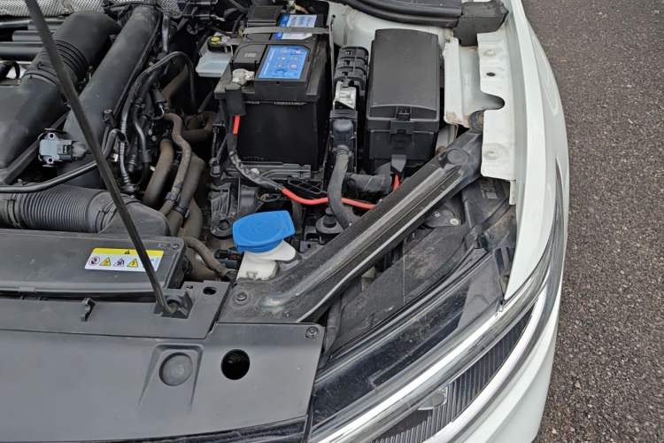 Used Volkswagen Bora 2023 200TSI DSG Enjoyment Edition Engine Bay Left