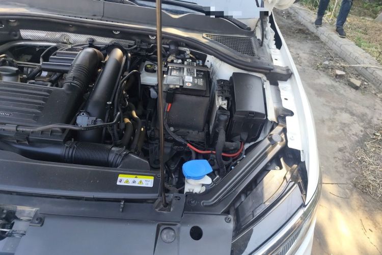 Used Volkswagen Bora 2023 200TSI DSG Enjoyment Edition Engine Bay Left