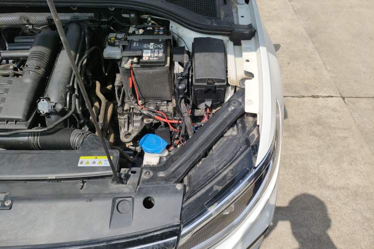 Used Volkswagen Bora 2023 200TSI DSG SmartDrive PRO Edition Engine Bay Left