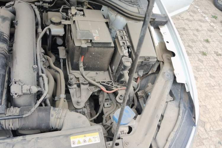 Used Volkswagen Bora 2023 200TSI DSG Enjoyment Edition Engine Bay Left