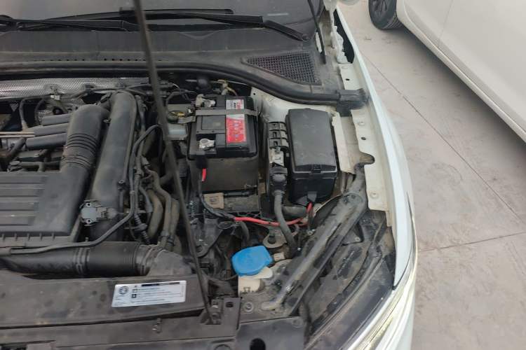 Used Volkswagen Bora 2023 200TSI DSG Comfort Edition Engine Bay Left