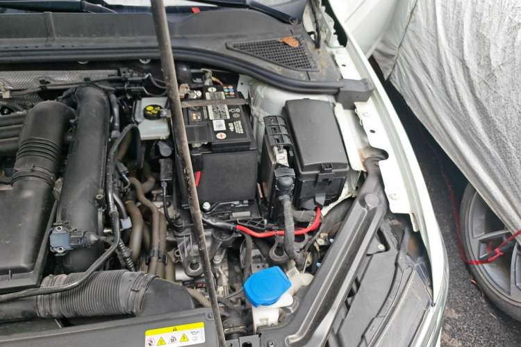 Used Volkswagen Bora 2023 200TSI DSG YueXing PRO Edition Engine Bay Left