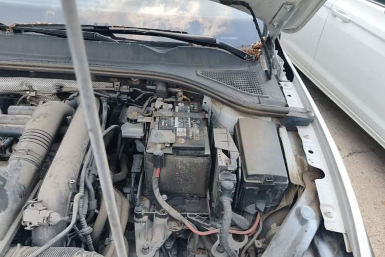 Used Volkswagen Bora 2023 200TSI DSG Enjoyment Edition Engine Bay Left