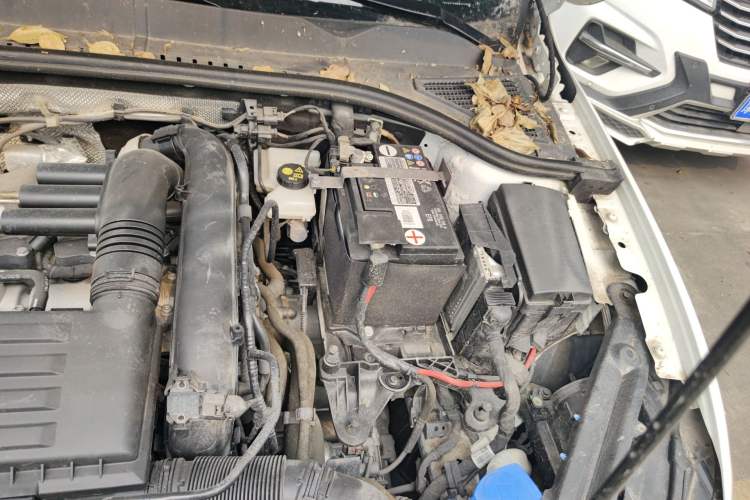 Used Volkswagen Bora 2023 280TSI DSG Prestige Edition Engine Bay Left